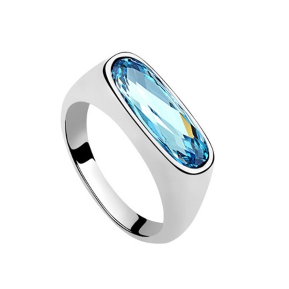 Aqua Elongated Oval Swarovski Crystal Ring - Picture 1 of 1